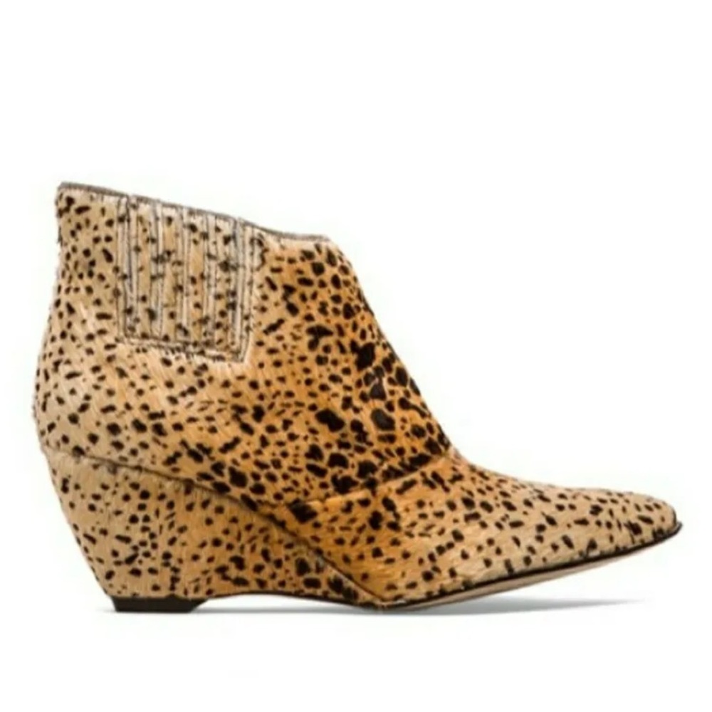 Matisse Nugent Wedge Bootie with Cow Hair in Leopard, Leather real fur Dyed Cow